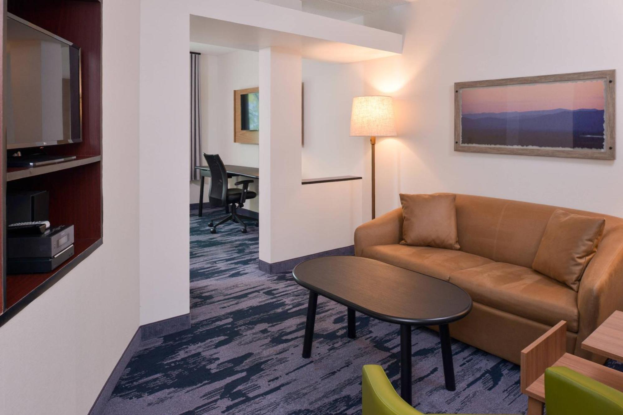 Fairfield Inn & Suites By Marriott Pittsburgh New Stanton Buitenkant foto